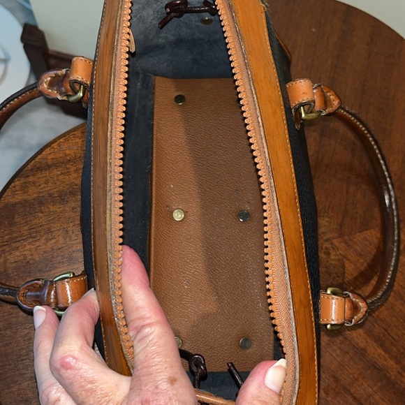 Dooney & Bourke Vintage  All Weather leather   Matches black or navy /brown trim - Picture 14 of 16